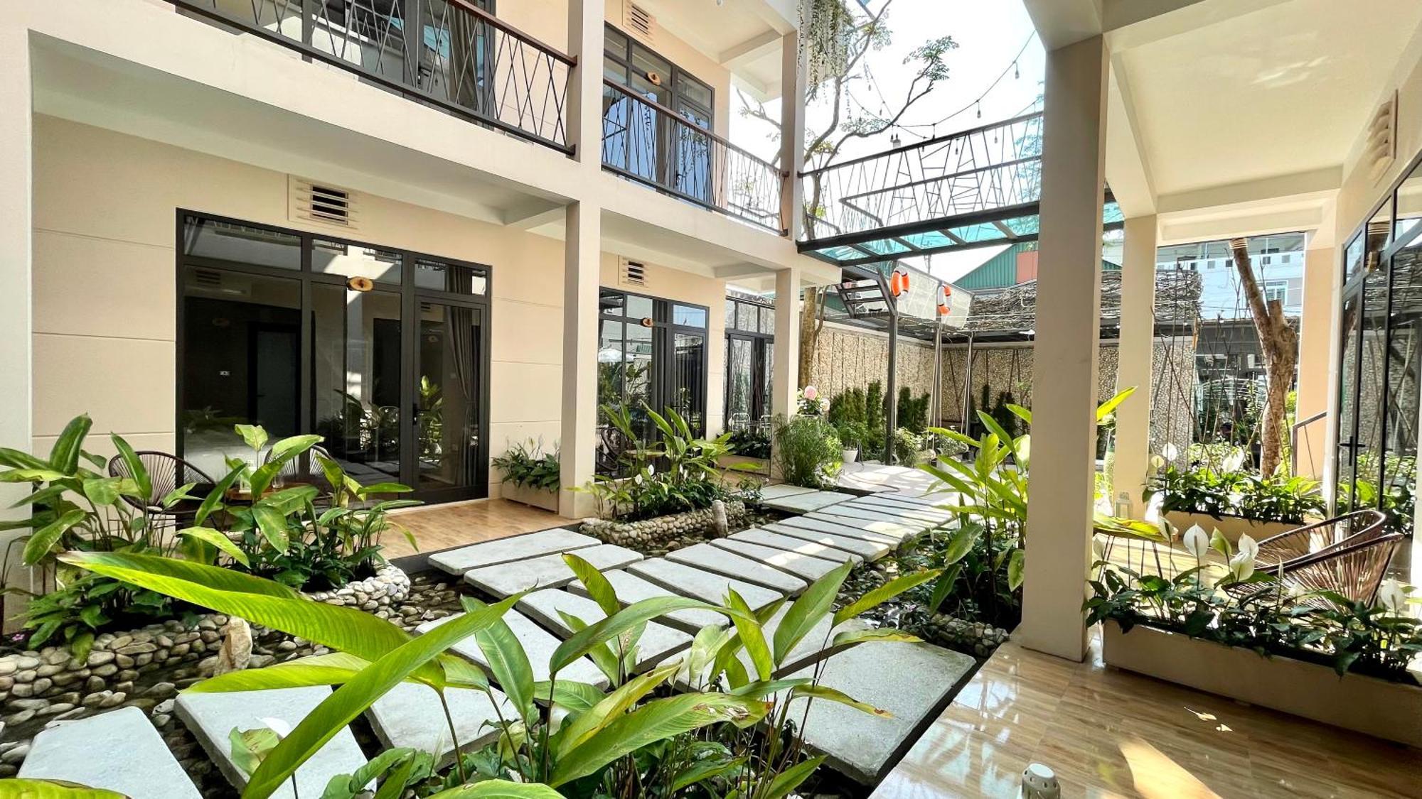 Phoenix Minh Chau Hotel กว่างนิงห์ ภายนอก รูปภาพ